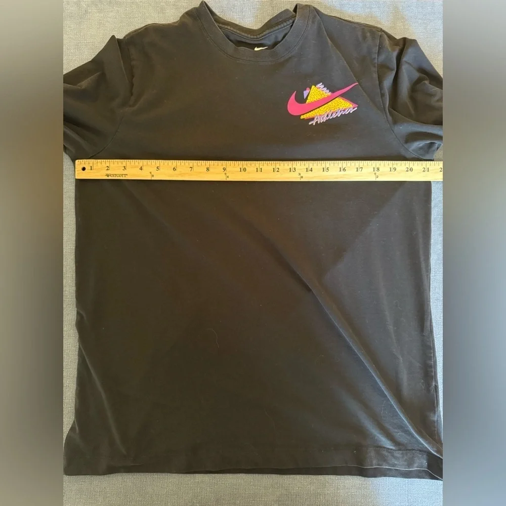 Nike Mens Athletic Dri Fit Graphic Print Double Sided T Shirt SZ LG Short Sleeve